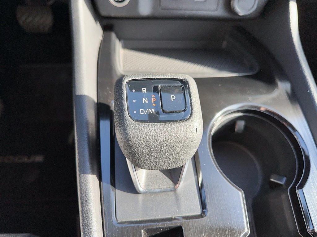 2023 Nissan Rogue SV AWD CVT in Stratford, Ontario - 14 - w1024h768px