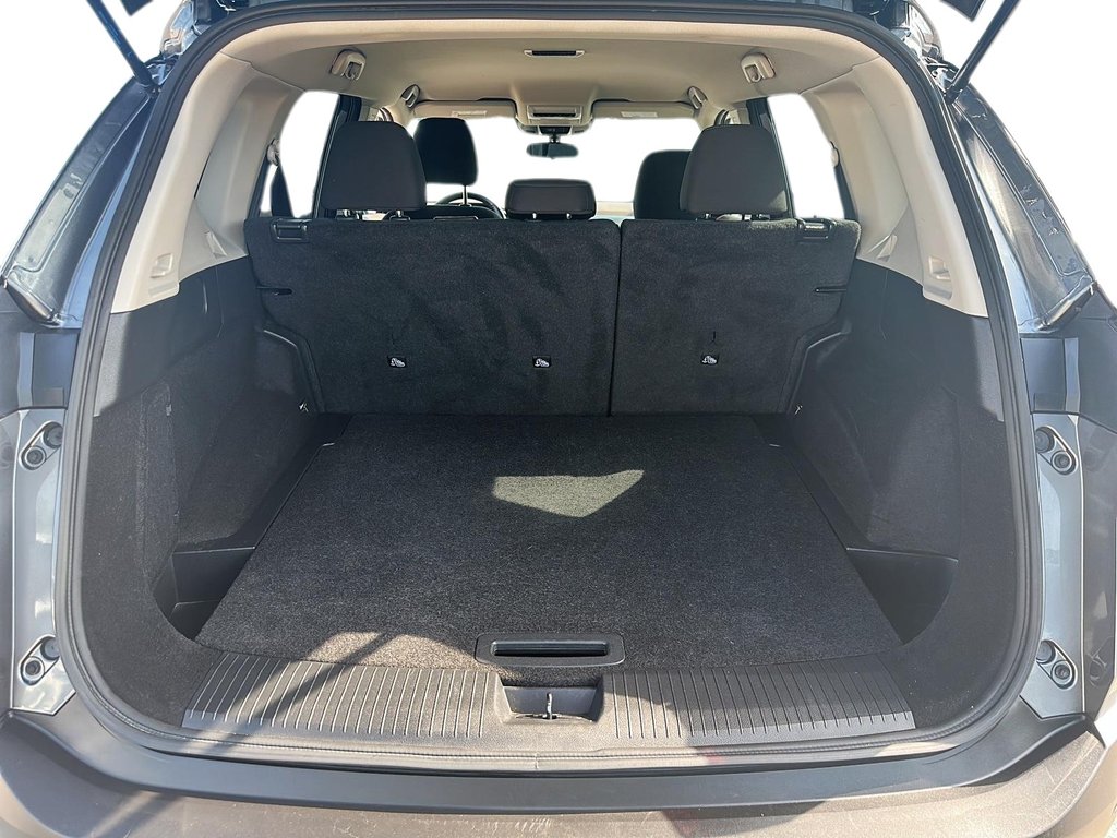 2023 Nissan Rogue S AWD CVT (2) in Stratford, Ontario - 6 - w1024h768px