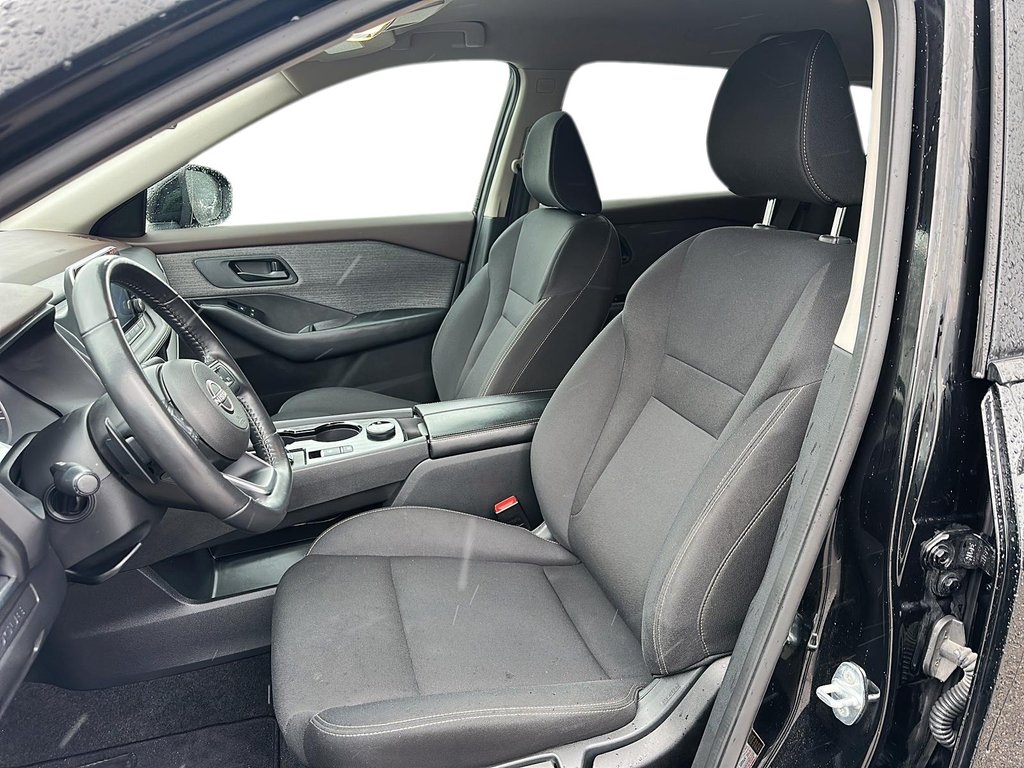 2023 Nissan Rogue S AWD CVT in Stratford, Ontario - 8 - w1024h768px