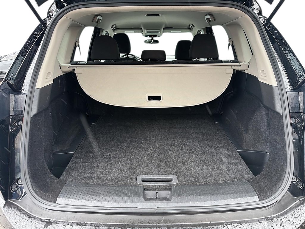 2023 Nissan Rogue S AWD CVT in Stratford, Ontario - 6 - w1024h768px