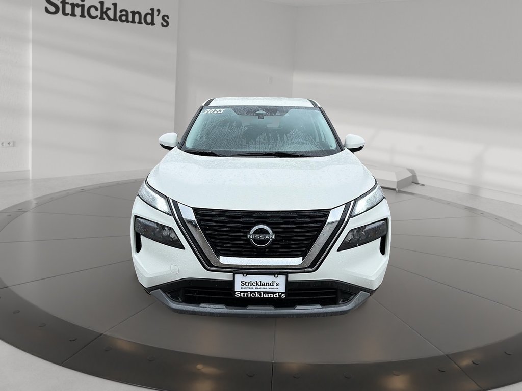 2023 Nissan Rogue S AWD CVT in Stratford, Ontario - 2 - w1024h768px