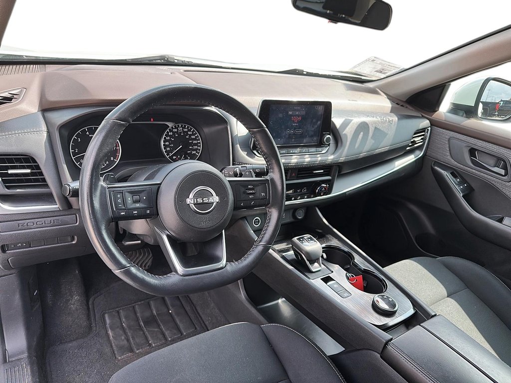 2023 Nissan Rogue S AWD CVT in Stratford, Ontario - 9 - w1024h768px