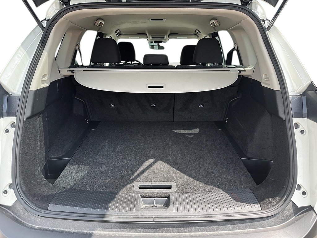 2023 Nissan Rogue S AWD CVT in Stratford, Ontario - 6 - w1024h768px