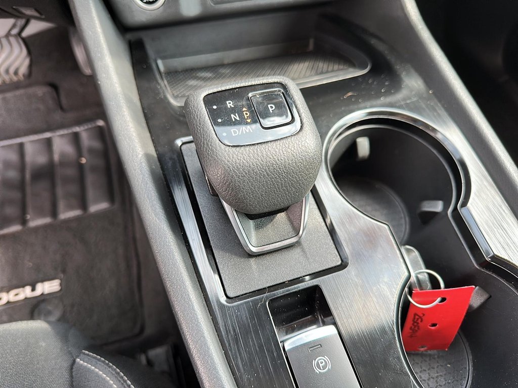 2023 Nissan Rogue S AWD CVT in Stratford, Ontario - 14 - w1024h768px