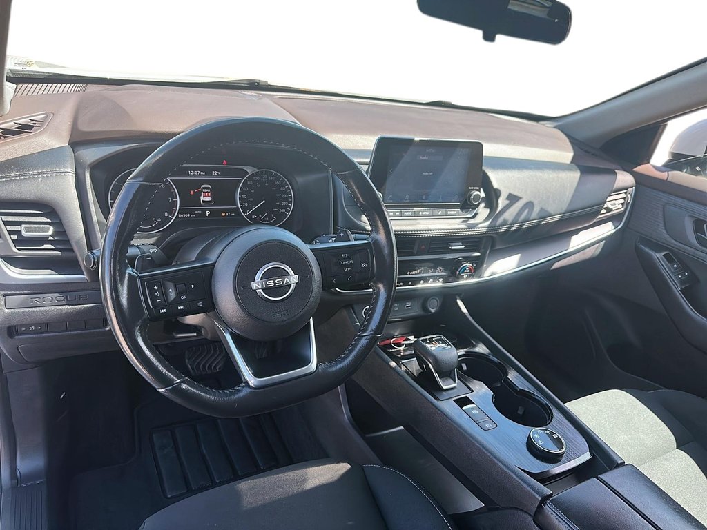 2023 Nissan Rogue S AWD CVT in Stratford, Ontario - 9 - w1024h768px