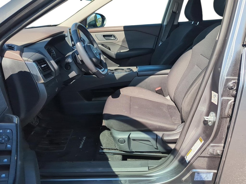 2023 Nissan Rogue S AWD CVT in Stratford, Ontario - 9 - w1024h768px