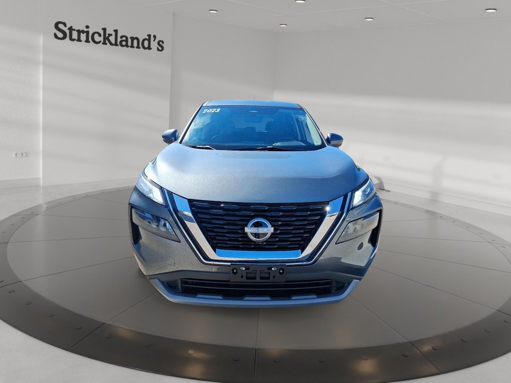 2023 Nissan Rogue S AWD CVT in Stratford, Ontario - 2 - w1024h768px