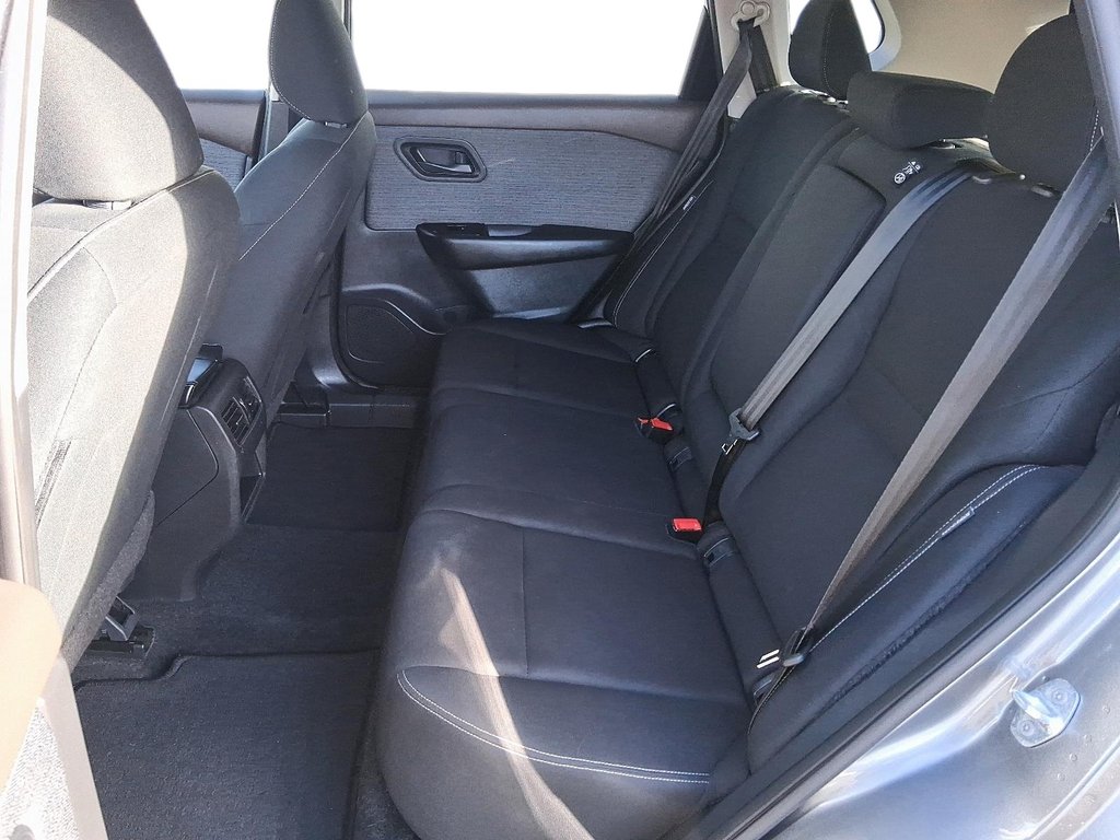 2023 Nissan Rogue S AWD CVT in Stratford, Ontario - 9 - w1024h768px