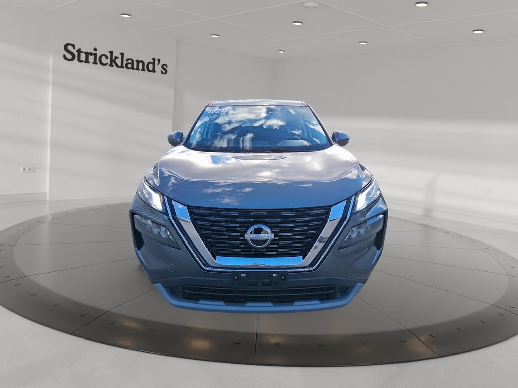 2023 Nissan Rogue S AWD CVT in Stratford, Ontario - 2 - w1024h768px
