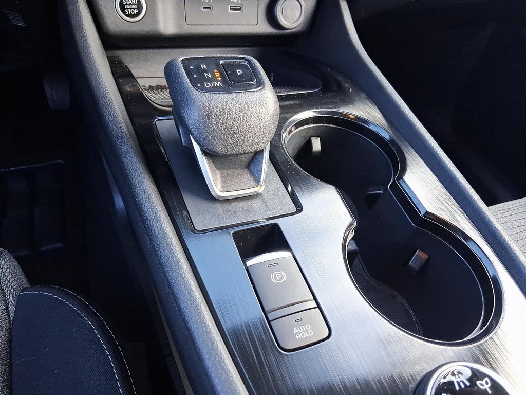 2023 Nissan Rogue SV AWD CVT in Stratford, Ontario - 16 - w1024h768px