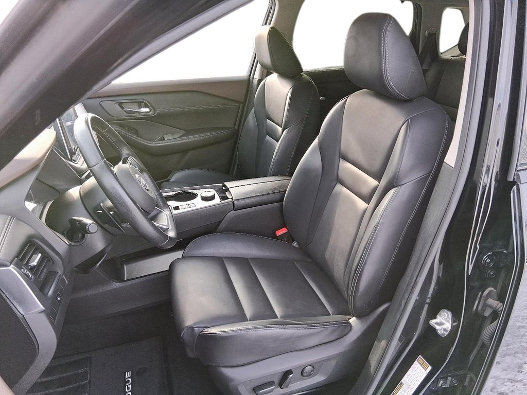 2023 Nissan Rogue SV Midnight Edition AWD CVT in Stratford, Ontario - 8 - w1024h768px