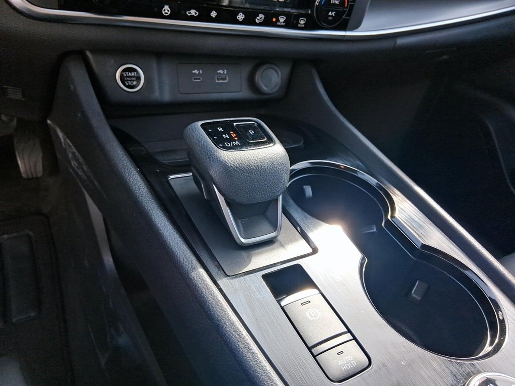 2023 Nissan Rogue SV Midnight Edition AWD CVT in Stratford, Ontario - 16 - w1024h768px