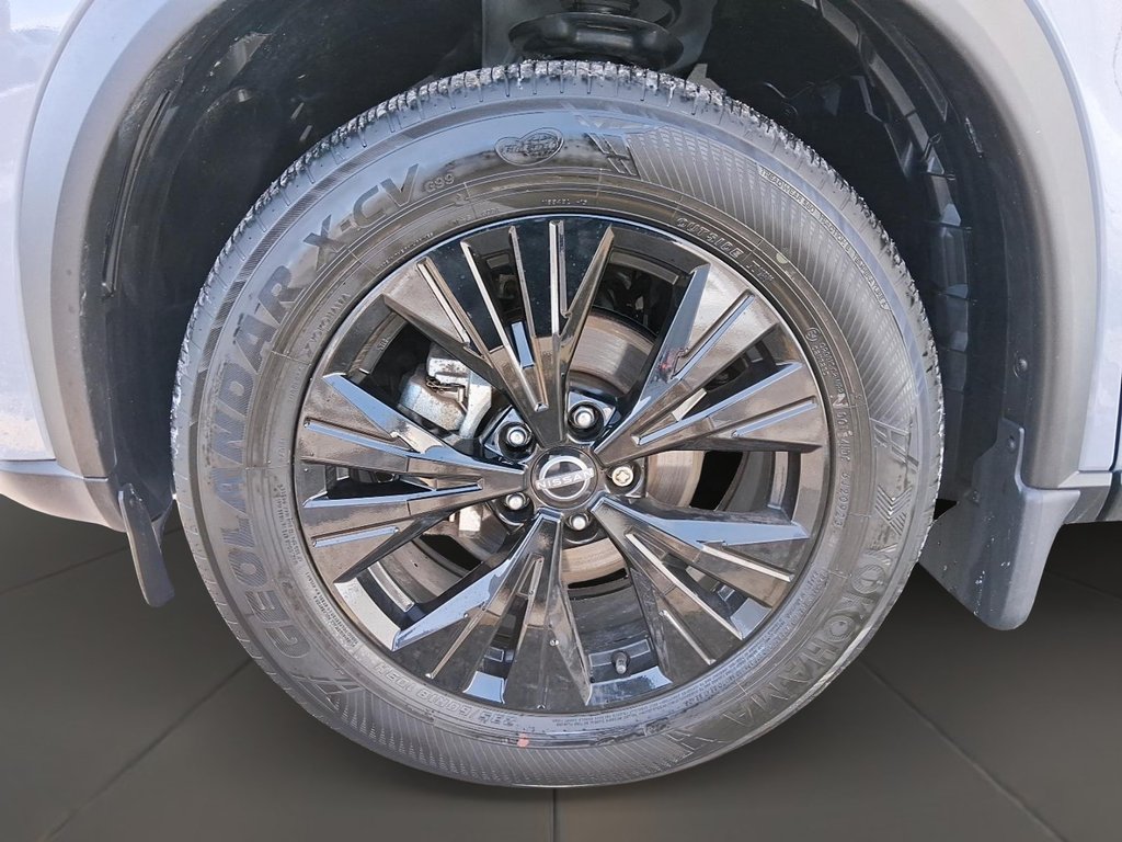 2023 Nissan Rogue SV Midnight Edition AWD CVT in Stratford, Ontario - 7 - w1024h768px