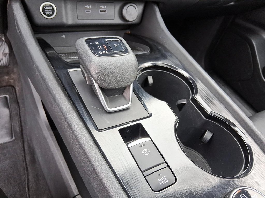 2023 Nissan Rogue SV Midnight Edition AWD CVT in Stratford, Ontario - 16 - w1024h768px