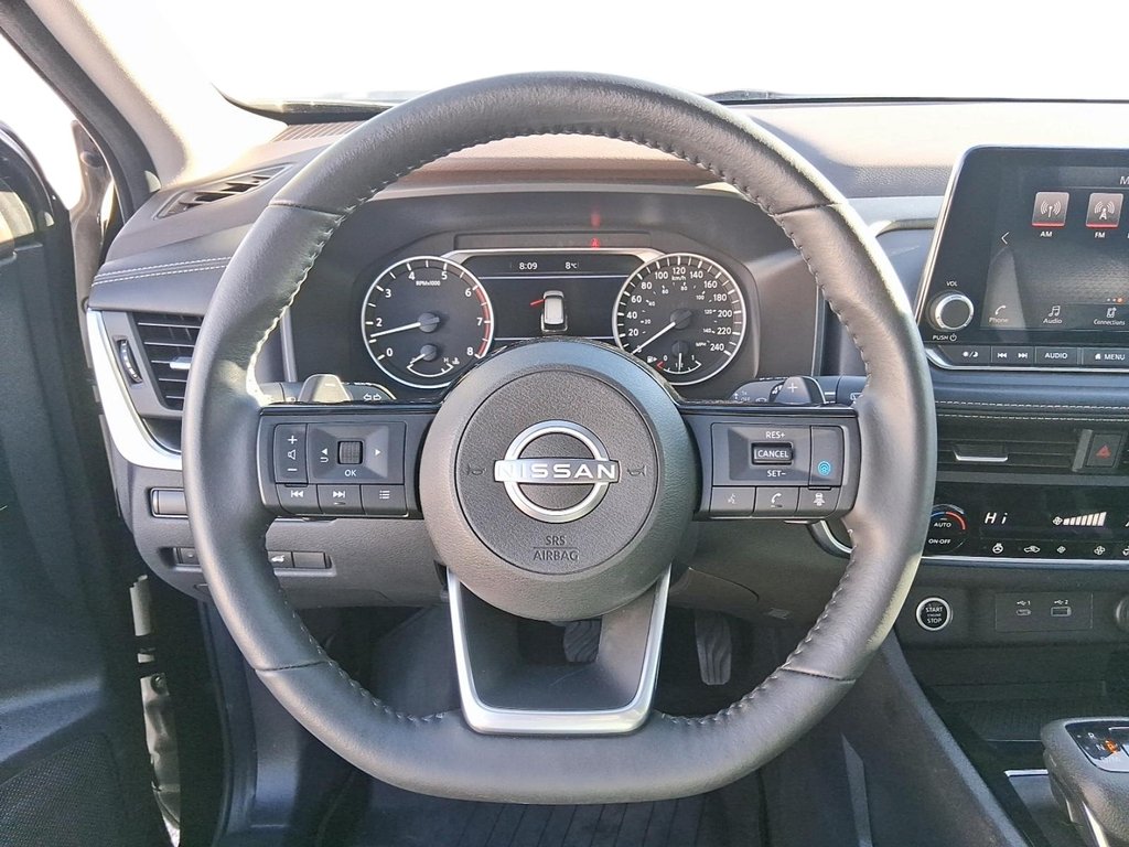 2023 Nissan Rogue SV Midnight Edition AWD CVT in Stratford, Ontario - 12 - w1024h768px