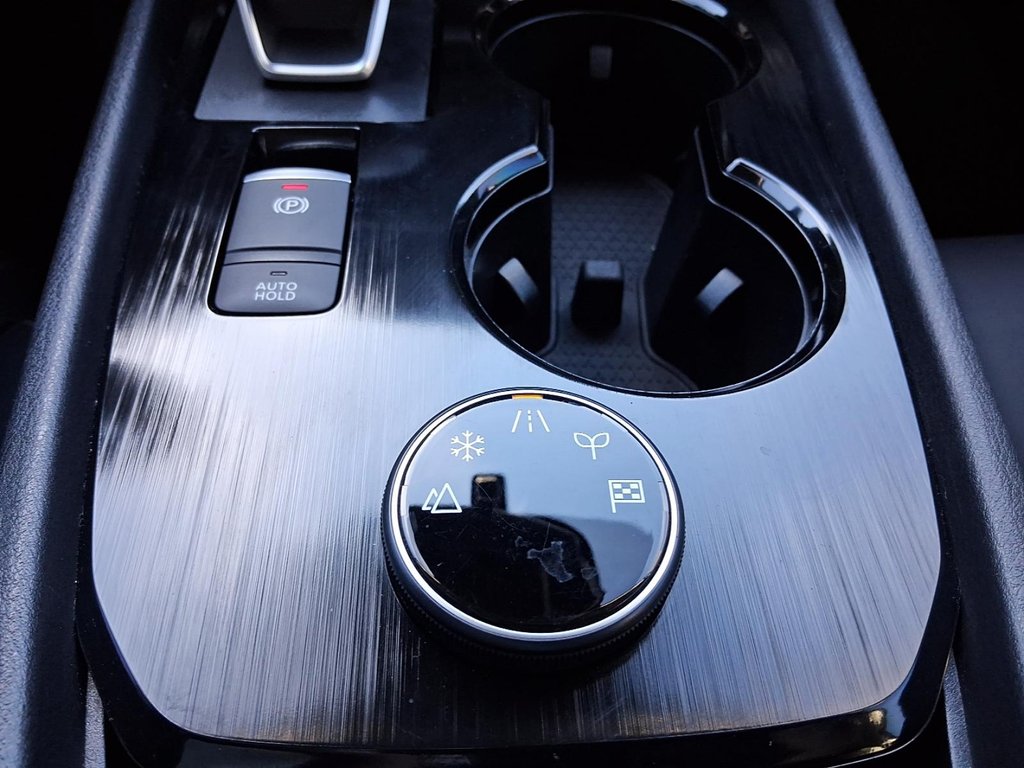 2023 Nissan Rogue SV Midnight Edition AWD CVT in Stratford, Ontario - 17 - w1024h768px