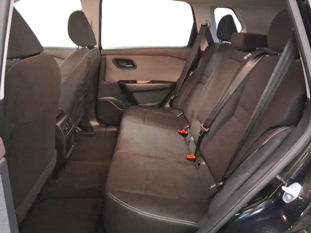2023 Nissan Rogue S AWD CVT in Stratford, Ontario - 9 - w1024h768px