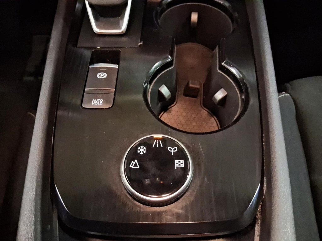 2023 Nissan Rogue S AWD CVT in Stratford, Ontario - 17 - w1024h768px
