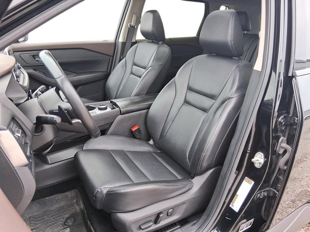 2023 Nissan Rogue SV Midnight Edition AWD CVT in Stratford, Ontario - 9 - w1024h768px