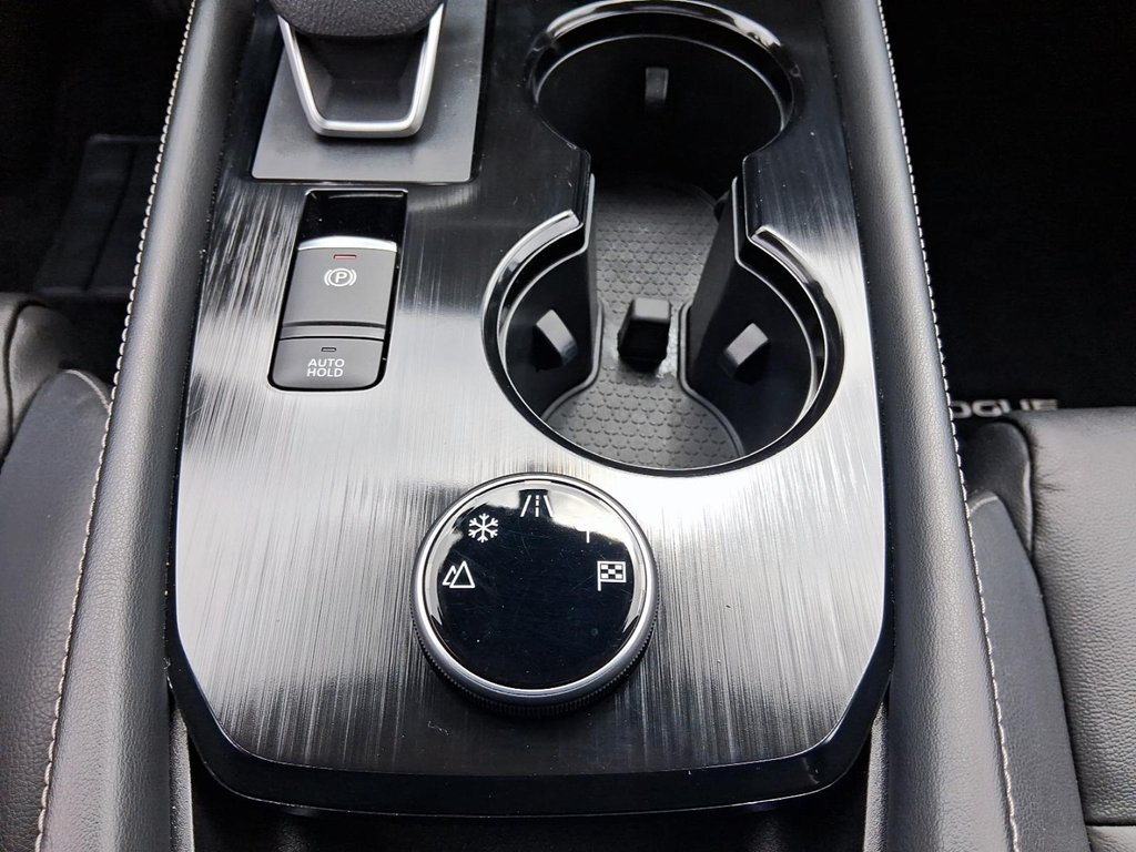 2023 Nissan Rogue SL AWD CVT in Stratford, Ontario - 18 - w1024h768px