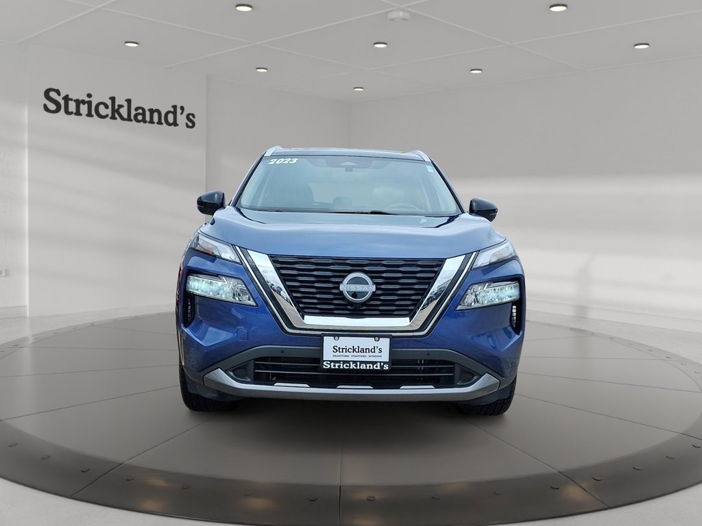 2023 Nissan Rogue SL AWD CVT in Stratford, Ontario - 2 - w1024h768px