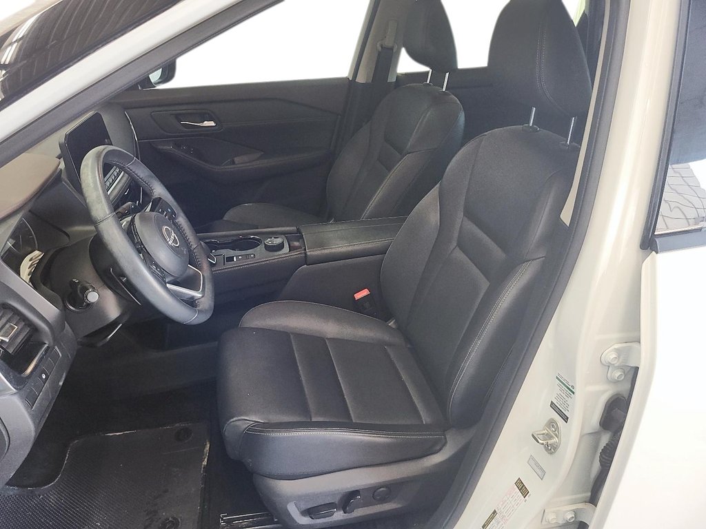 2023 Nissan Rogue SL AWD CVT in Stratford, Ontario - 8 - w1024h768px