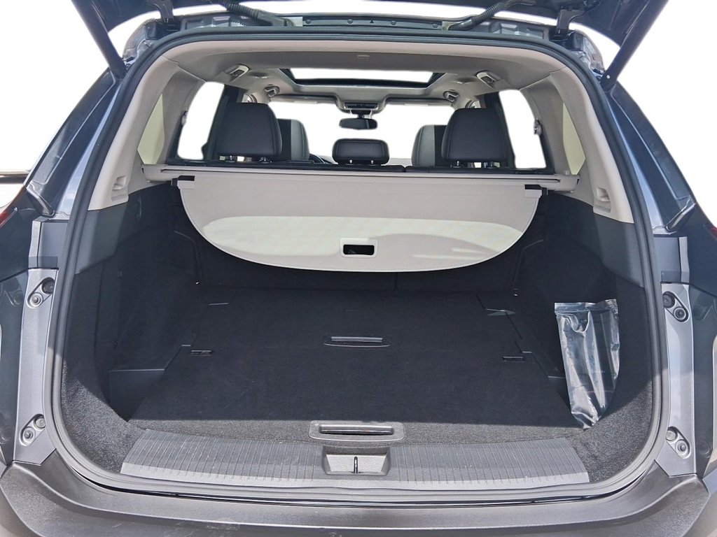 2023 Nissan Rogue SL AWD CVT in Stratford, Ontario - 6 - w1024h768px