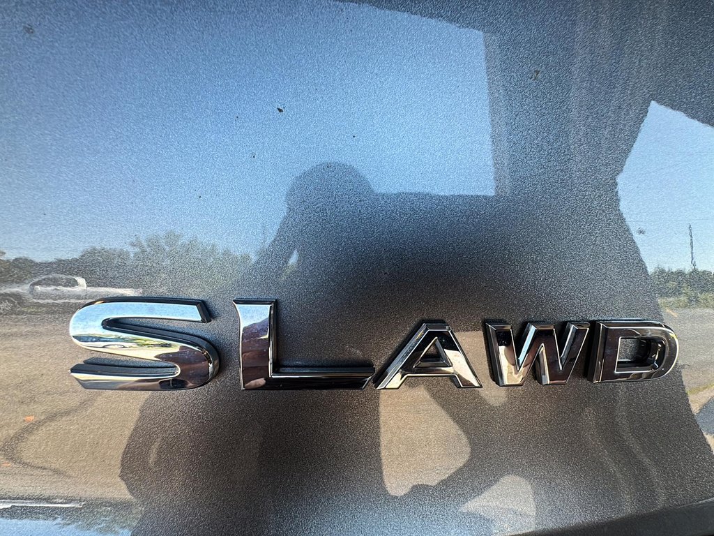 2023 Nissan Rogue SL AWD CVT in Stratford, Ontario - 15 - w1024h768px
