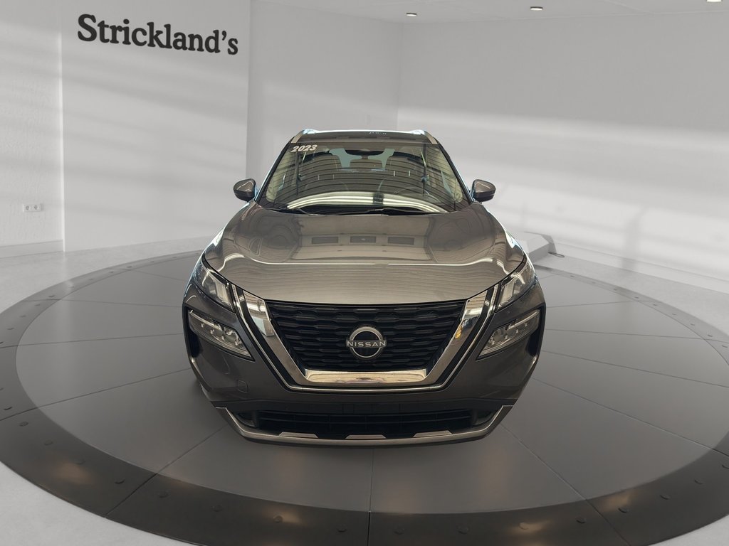 2023 Nissan Rogue SL AWD CVT in Stratford, Ontario - 2 - w1024h768px