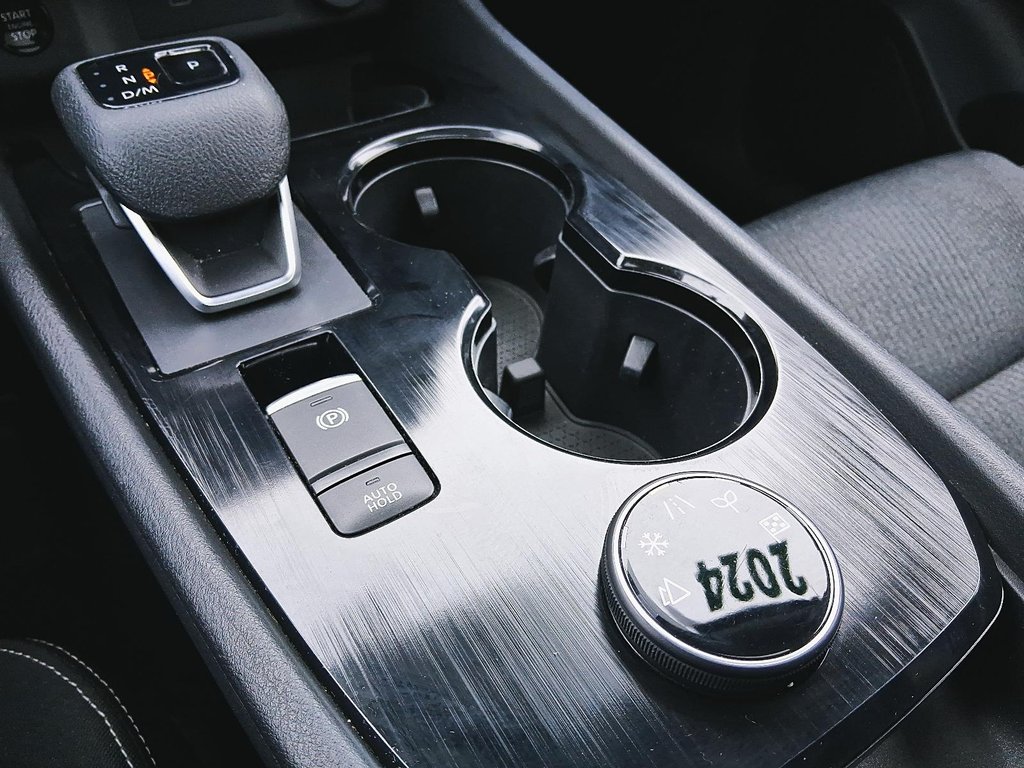 2024 Nissan Rogue AWD SV Moonroof in Stratford, Ontario - 17 - w1024h768px