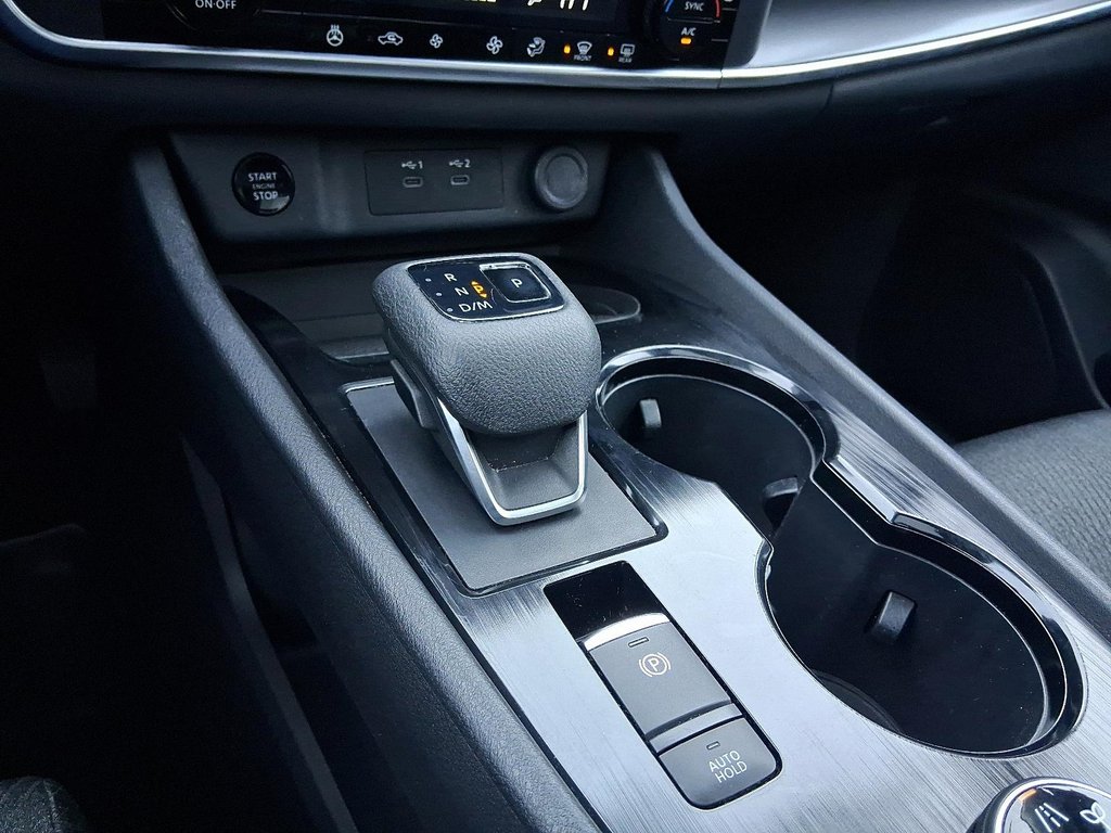 2024 Nissan Rogue AWD SV Moonroof in Stratford, Ontario - 16 - w1024h768px