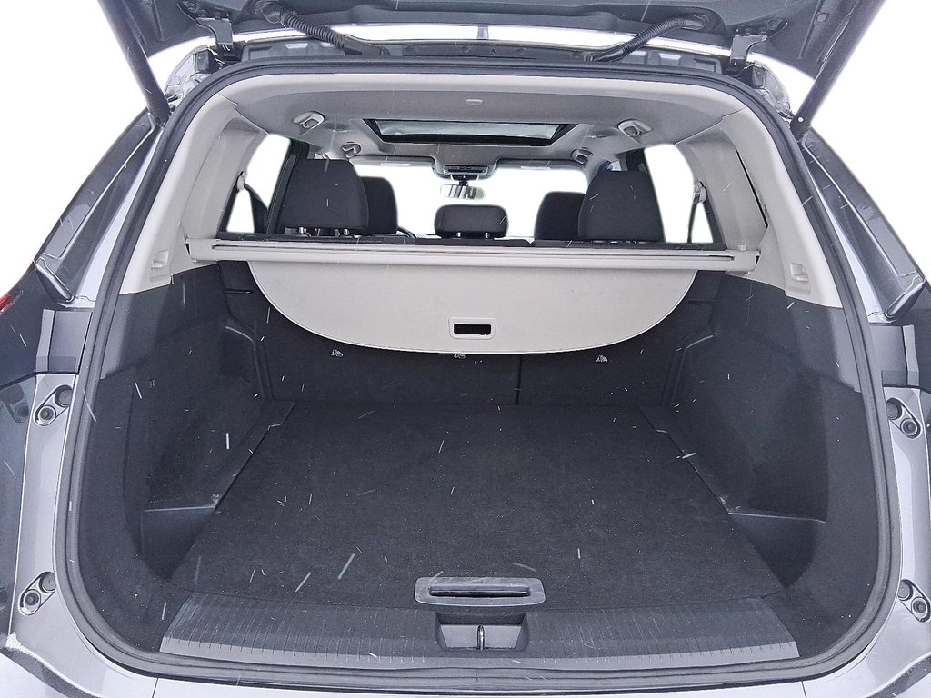 2024 Nissan Rogue AWD SV Moonroof in Stratford, Ontario - 6 - w1024h768px
