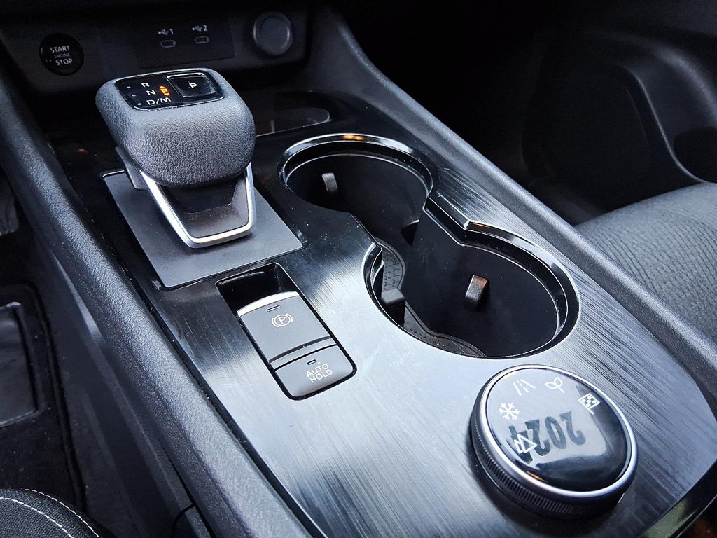 2024 Nissan Rogue AWD SV Moonroof in Stratford, Ontario - 16 - w1024h768px