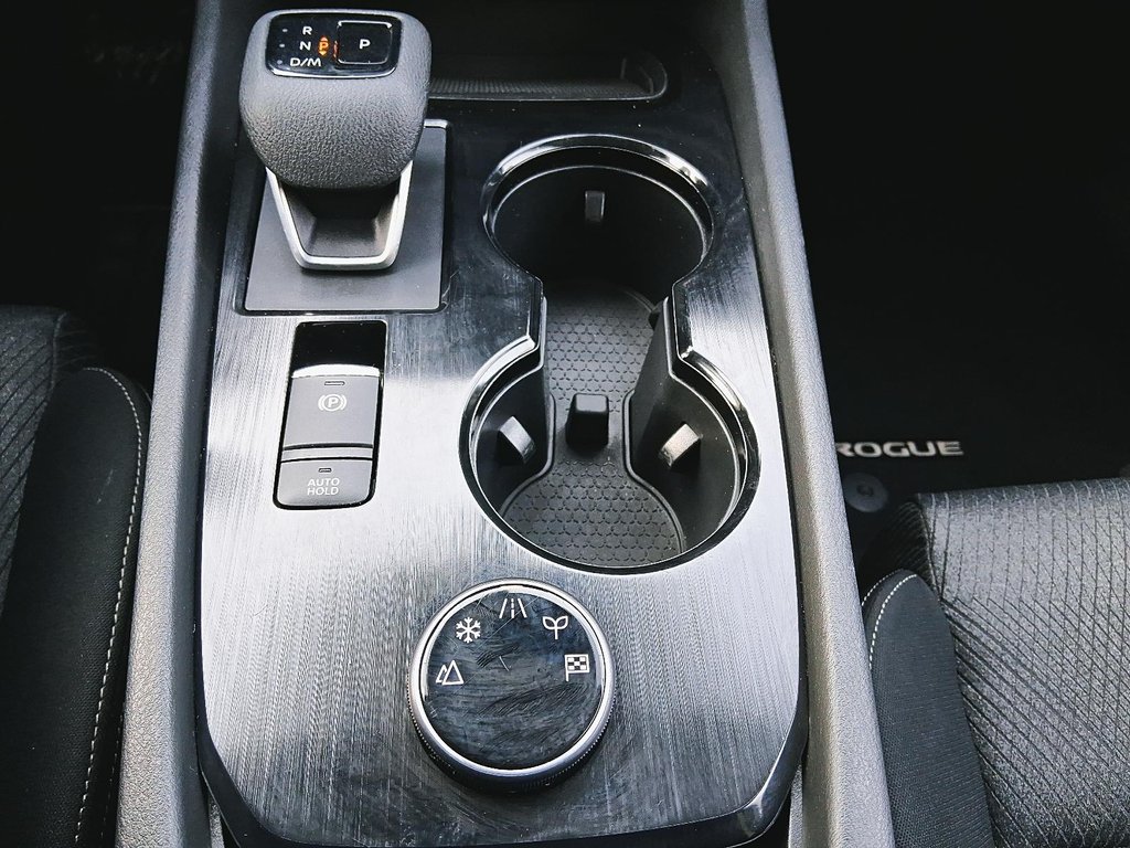 2024 Nissan Rogue AWD SV Moonroof in Stratford, Ontario - 17 - w1024h768px