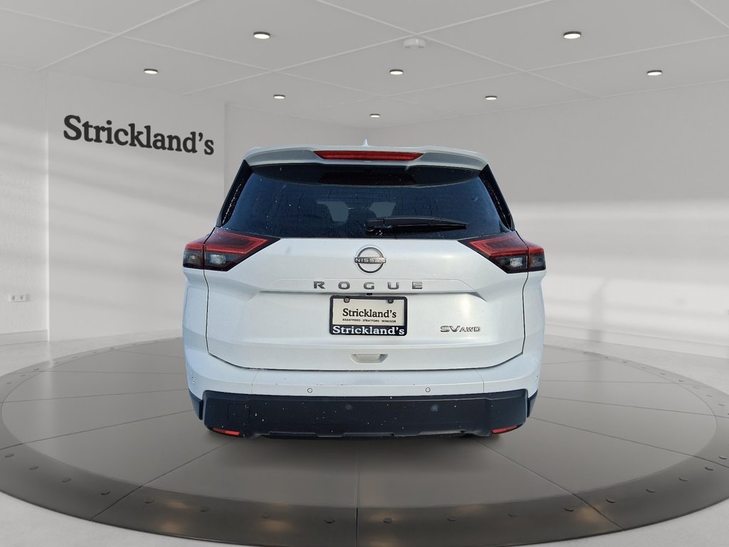 2024 Nissan Rogue AWD SV Moonroof in Stratford, Ontario - 3 - w1024h768px