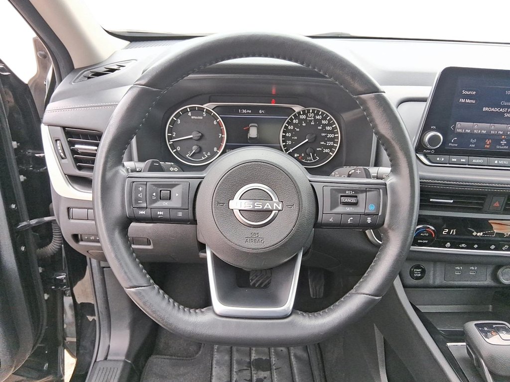 2024 Nissan Rogue AWD SV Moonroof in Stratford, Ontario - 12 - w1024h768px