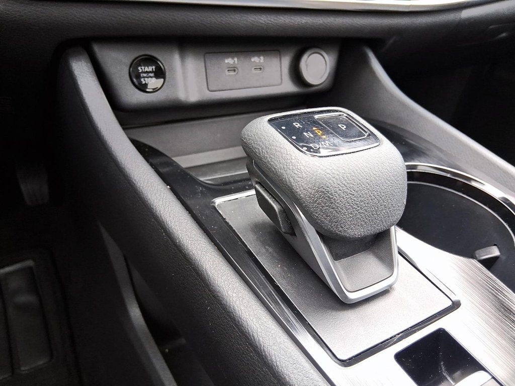 2024 Nissan Rogue AWD SV Moonroof in Stratford, Ontario - 16 - w1024h768px