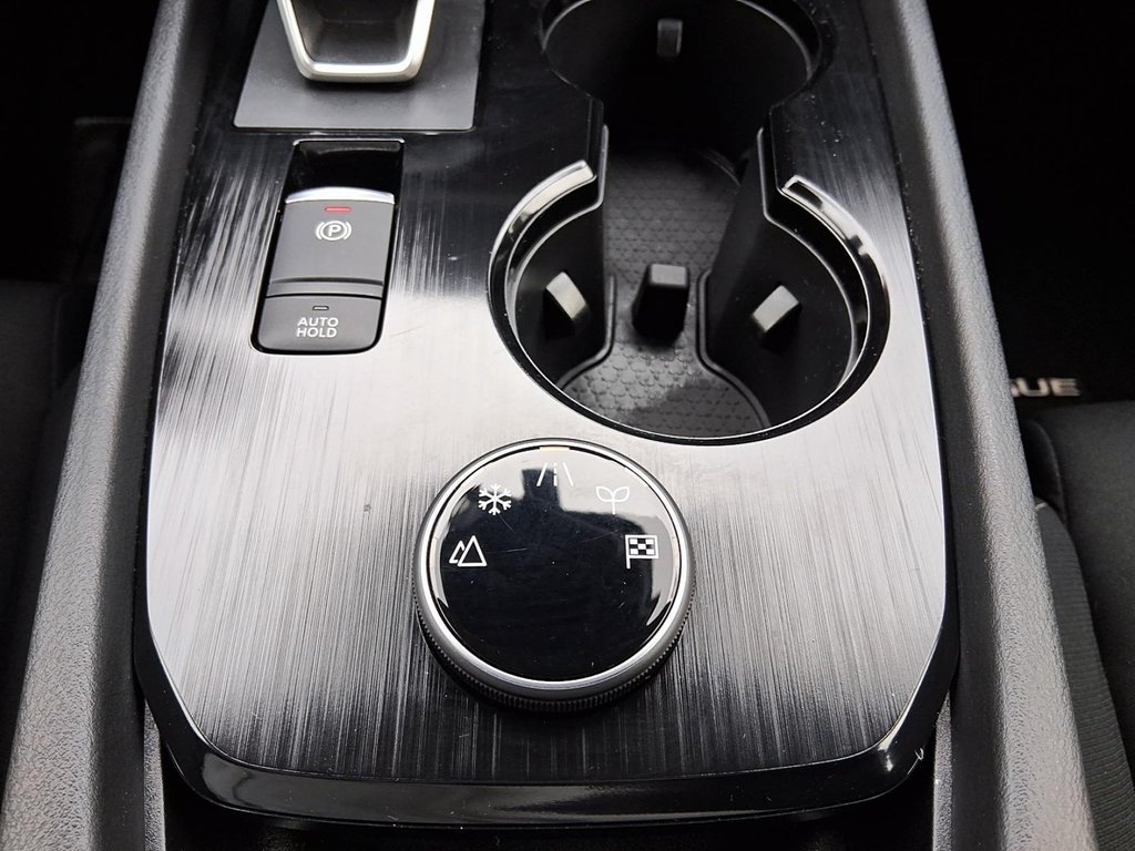 2024 Nissan Rogue AWD S in Stratford, Ontario - 17 - w1024h768px