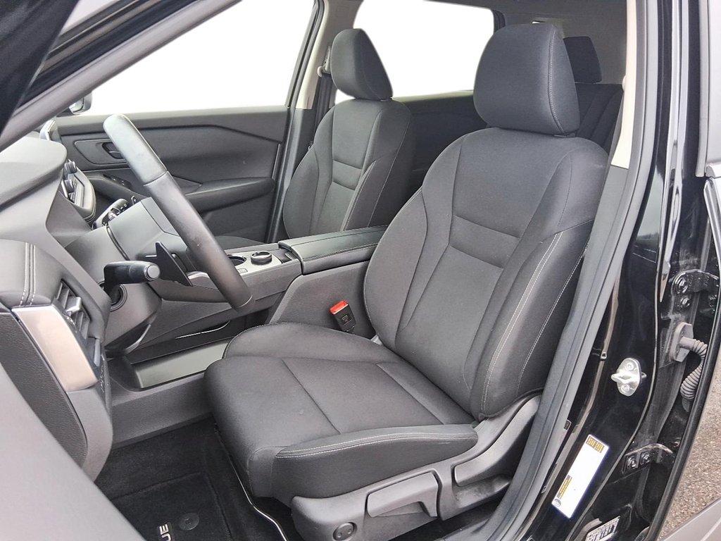 2024 Nissan Rogue AWD S in Stratford, Ontario - 8 - w1024h768px