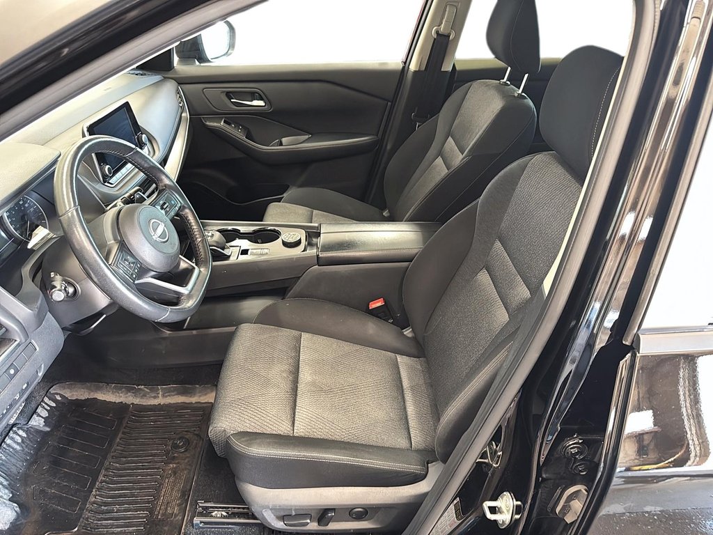 2024 Nissan Rogue AWD SV Moonroof in Stratford, Ontario - 8 - w1024h768px