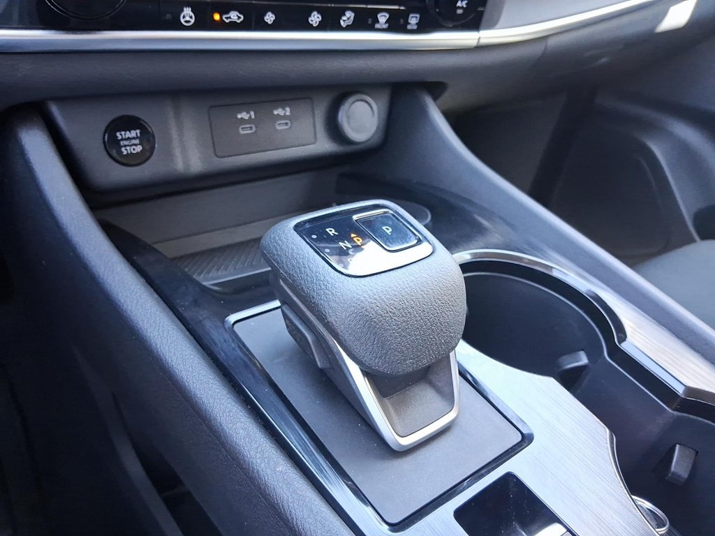 2024 Nissan Rogue AWD S in Stratford, Ontario - 16 - w1024h768px