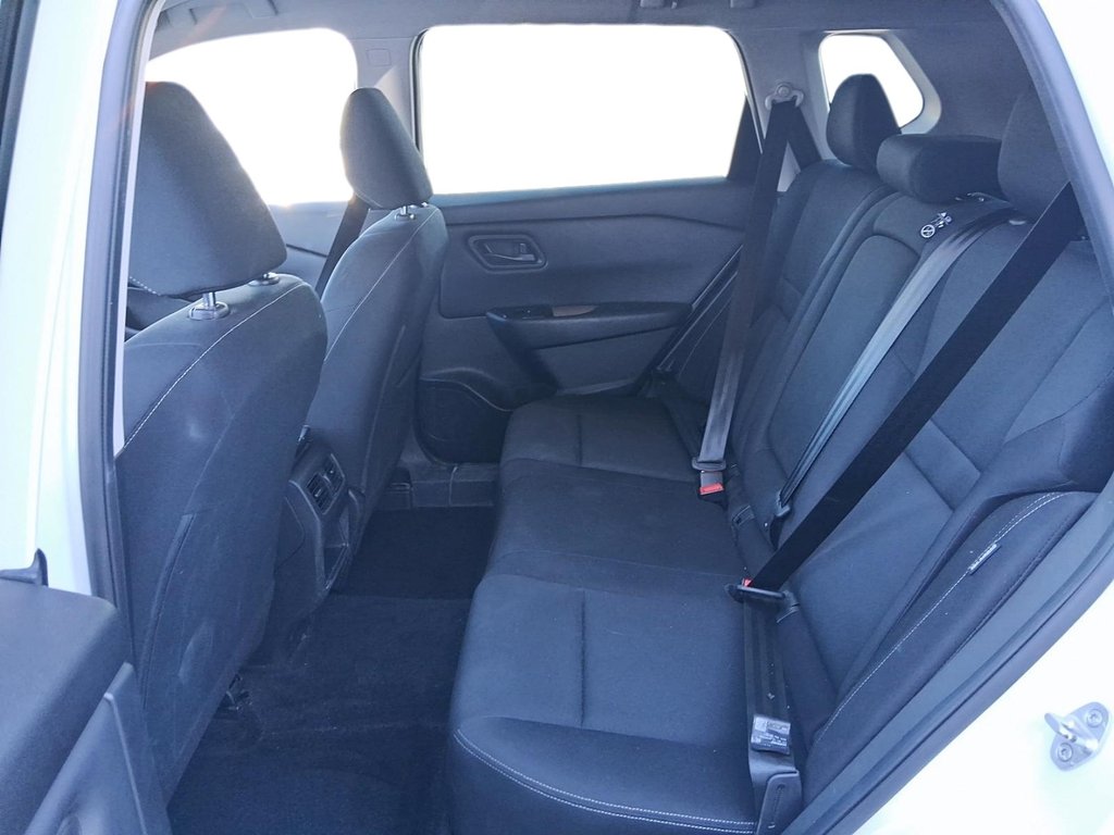 2024 Nissan Rogue AWD S in Stratford, Ontario - 9 - w1024h768px
