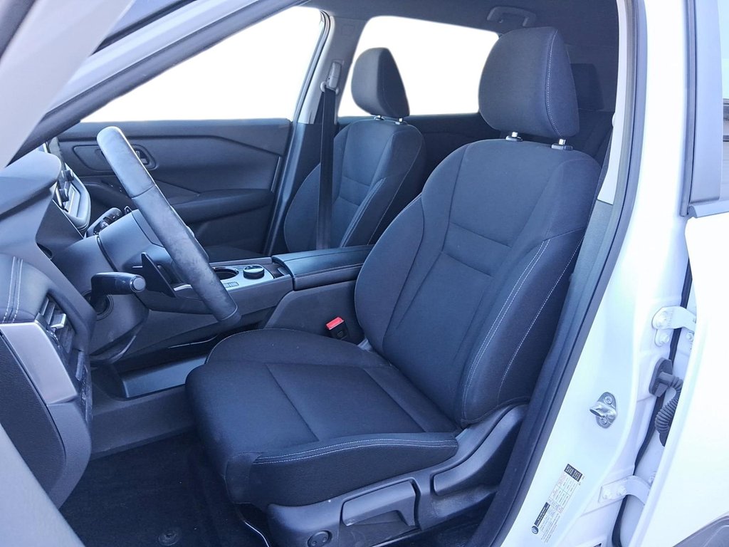 2024 Nissan Rogue AWD S in Stratford, Ontario - 8 - w1024h768px