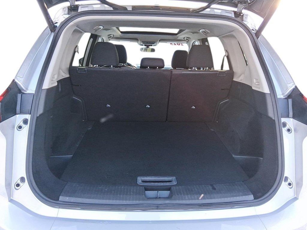 2025 Nissan Rogue AWD SV Moonroof in Stratford, Ontario - 5 - w1024h768px