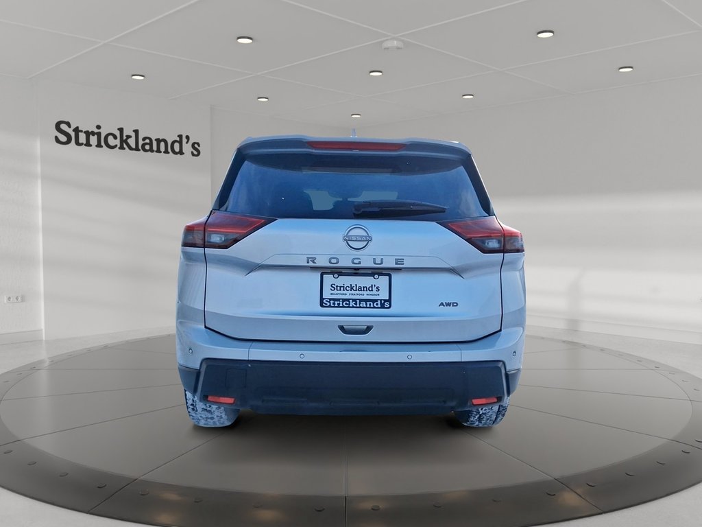 2025 Nissan Rogue AWD SV Moonroof in Stratford, Ontario - 2 - w1024h768px