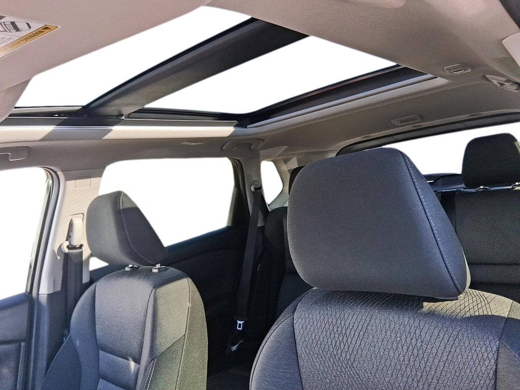 2025 Nissan Rogue AWD SV Moonroof in Stratford, Ontario - 18 - w1024h768px