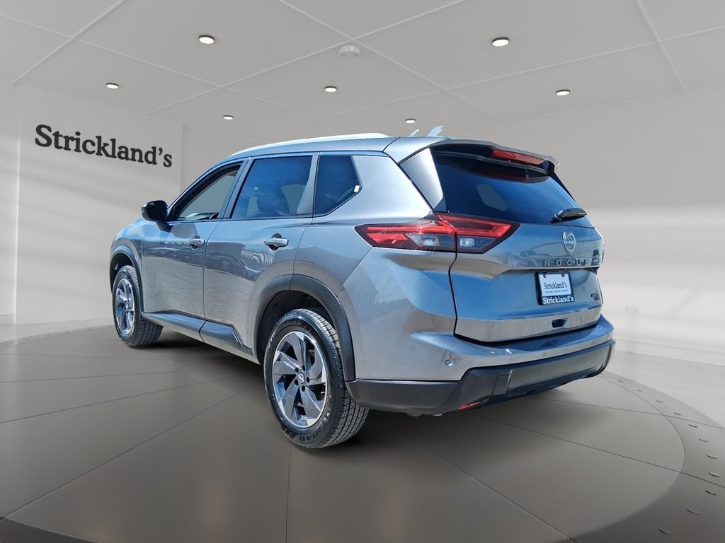 2025 Nissan Rogue AWD SV Moonroof in Stratford, Ontario - 4 - w1024h768px