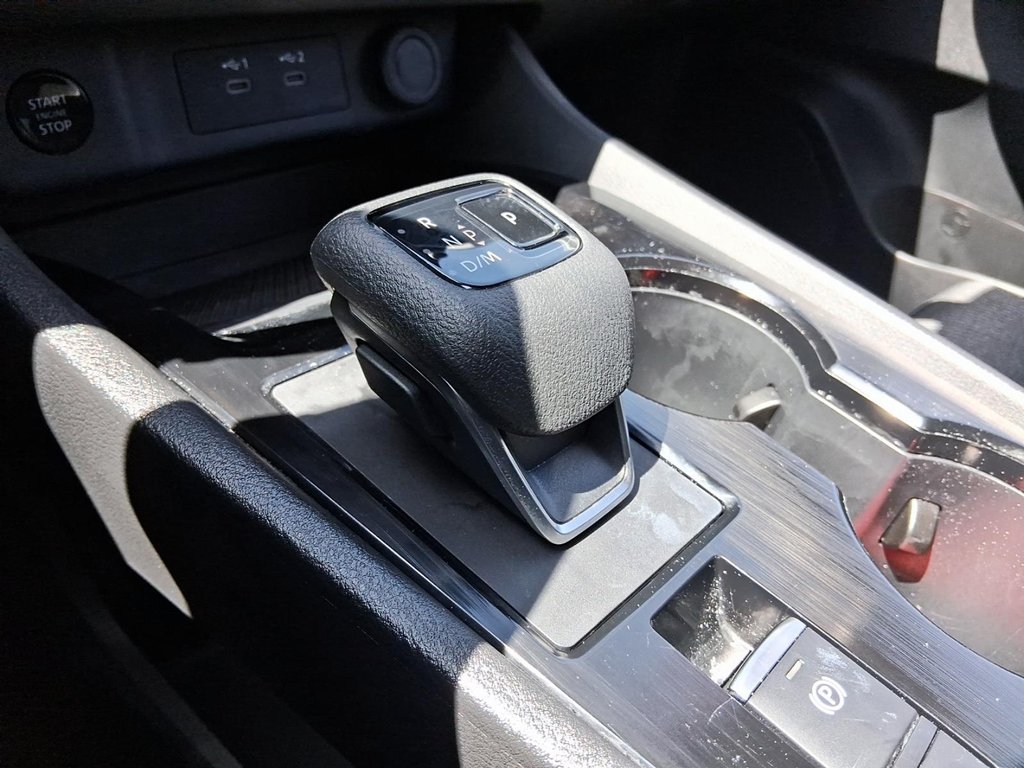 2025 Nissan Rogue AWD SV Moonroof in Stratford, Ontario - 16 - w1024h768px