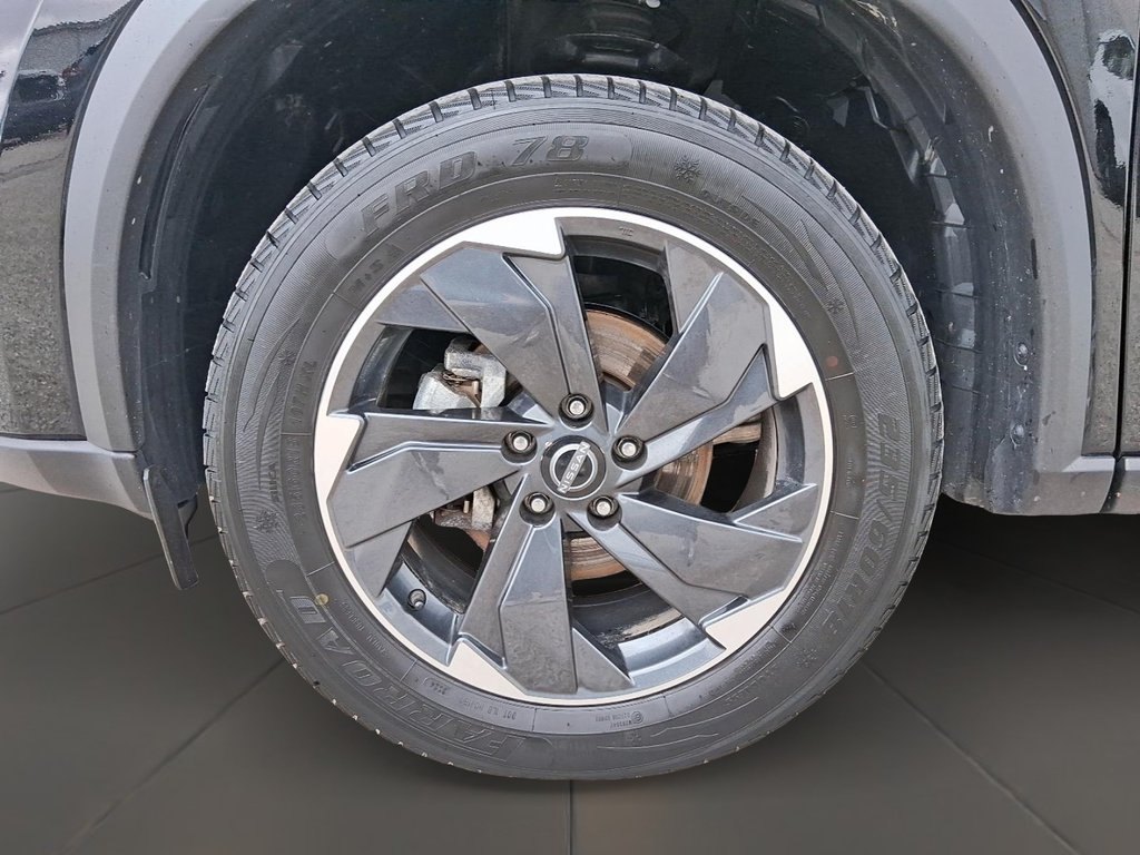 2025 Nissan Rogue AWD SV Moonroof in Stratford, Ontario - 7 - w1024h768px
