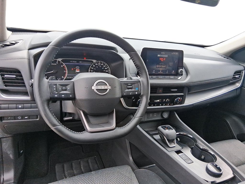 2025 Nissan Rogue AWD SV Moonroof in Stratford, Ontario - 10 - w1024h768px
